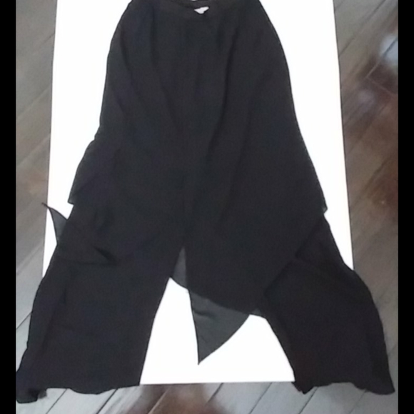 Flowing, asymetrical black pants - Picture 4 of 4